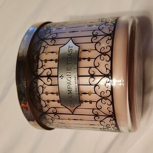BNWT HTF Bath and Body Works Champagne Toast 3 wick candle